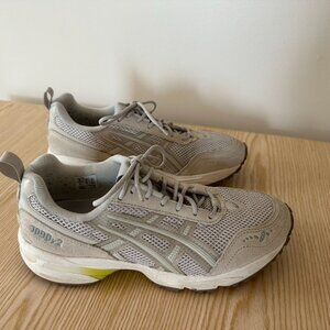 Asics Gel 1090 v2 - Size 8 1/2